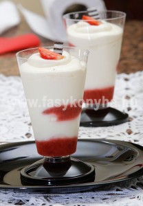 desszert Epres pohárkrém