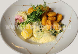 foetel Rántott karfiol spenótos parmezános tésztával