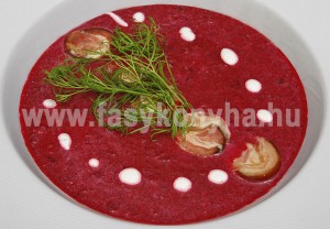 leves Céklakrémleves füstölt hússal