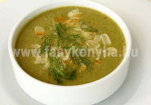 leves Kapros zöldbabkrémleves pirított mandulával