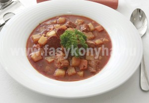 leves Kedvenc gulyáslevesem 