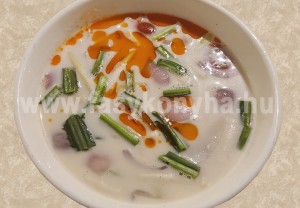 Kókusztejes csirkeleves