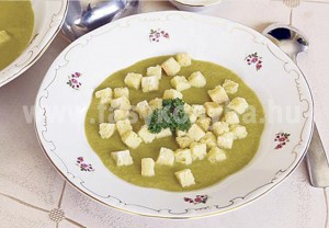 leves Zöldség krémleves zsemlekocka